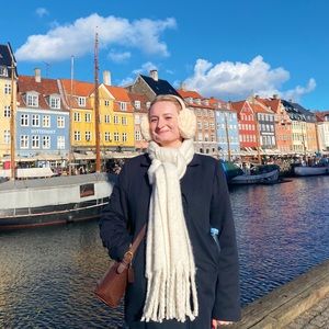 Meet your Posher, Claire